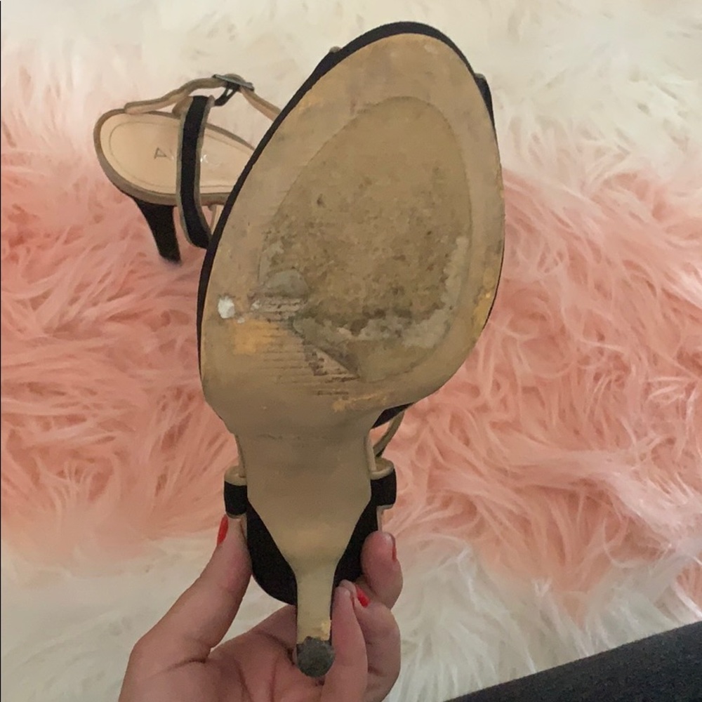 Heels π - Picture 3 of 4